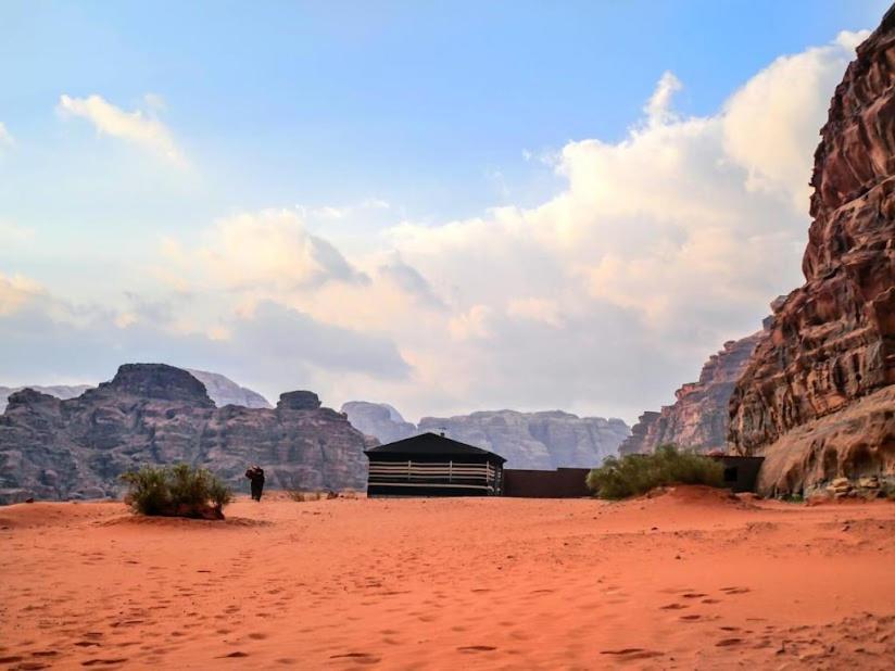 Bubble Tent & Luxury Camp Hotel Wadi Rum Exterior photo